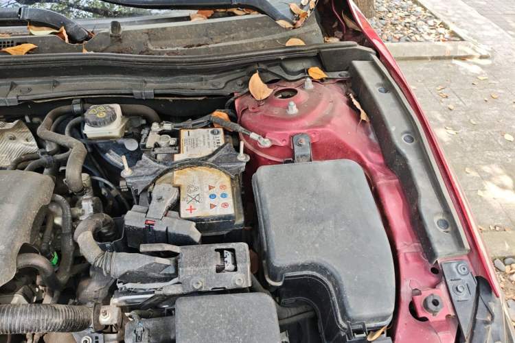 Used Mazda 3 Axela 2016 Sedan 1.5L Automatic Luxury Model Engine Bay Left