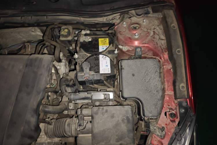 Used Mazda 3 Axela 2016 Hatchback 2.0L Automatic Flagship Model Engine Bay Left