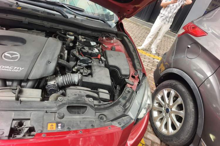 Used Mazda 3 Axela 2016 Sedan 1.5L Automatic Comfort Model Engine Bay Left
