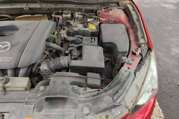 Used Mazda 3 Axela 2016 Sedan 1.5L Automatic Luxury Model Engine Bay Left