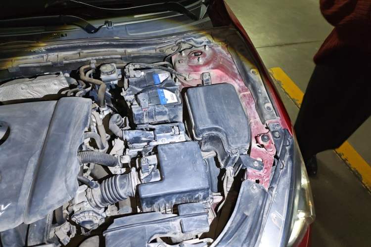 Used Mazda 3 Axela 2016 Sedan 1.5L Automatic Luxury Model Engine Bay Left