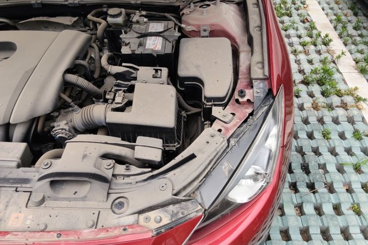 Used Mazda 3 Axela 2016 Hatchback 1.5L Automatic Comfort Model Engine Bay Left
