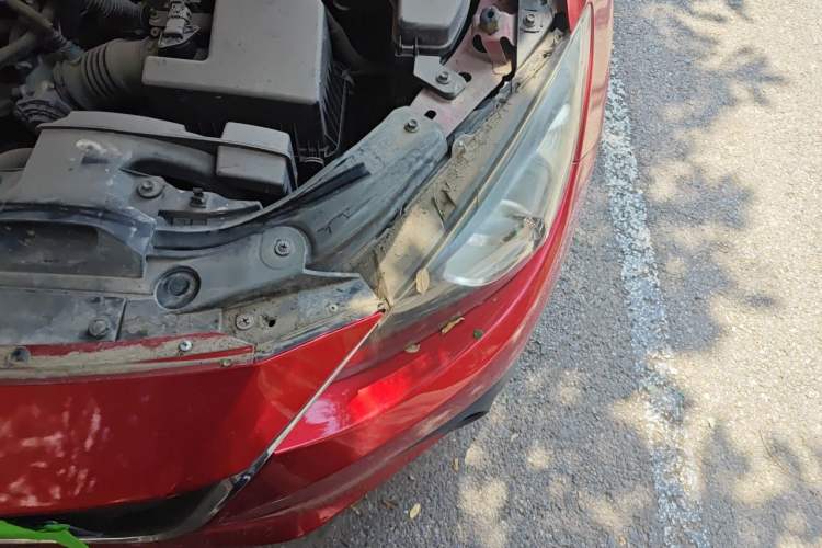 Used Mazda 3 Axela 2016 Sedan 1.5L Automatic Comfort Model Engine Bay Left