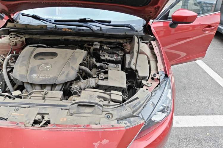 Used Mazda 3 Axela 2016 Sedan 1.5L Automatic Luxury Model Engine Bay Left