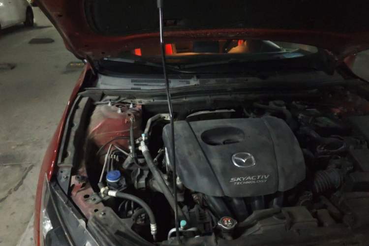 Used Mazda 3 Axela 2016 Sedan 1.5L Manual Luxury Model Engine Bay Right