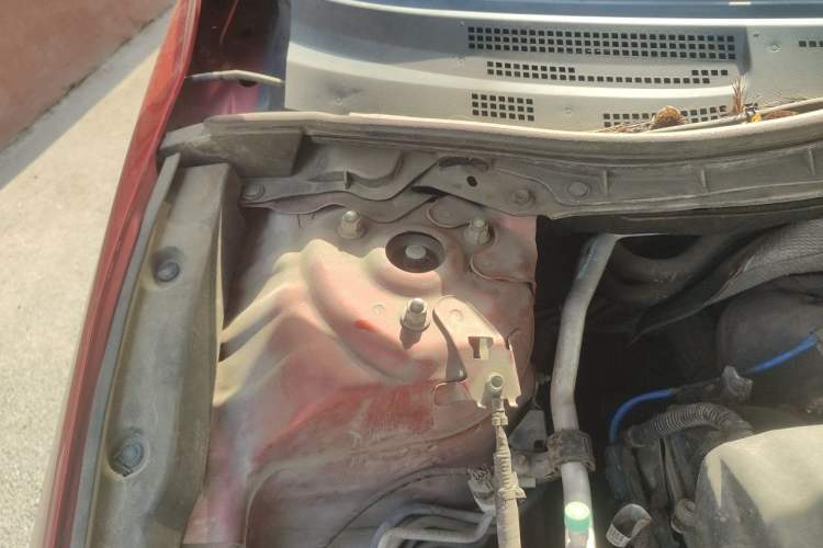 Used Mazda 3 Axela 2016 Sedan 1.5L Automatic Comfort Model Engine Bay Right