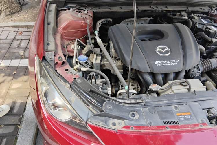 Used Mazda 3 Axela 2016 Sedan 1.5L Manual Comfort Model Engine Bay Right