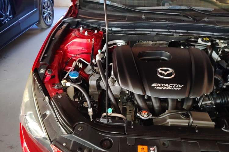 Used Mazda 3 Axela 2016 Sedan 1.5L Automatic Luxury Model Engine Bay Right