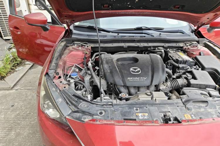 Used Mazda 3 Axela 2016 Sedan 1.5L Automatic Luxury Model Engine Bay Right