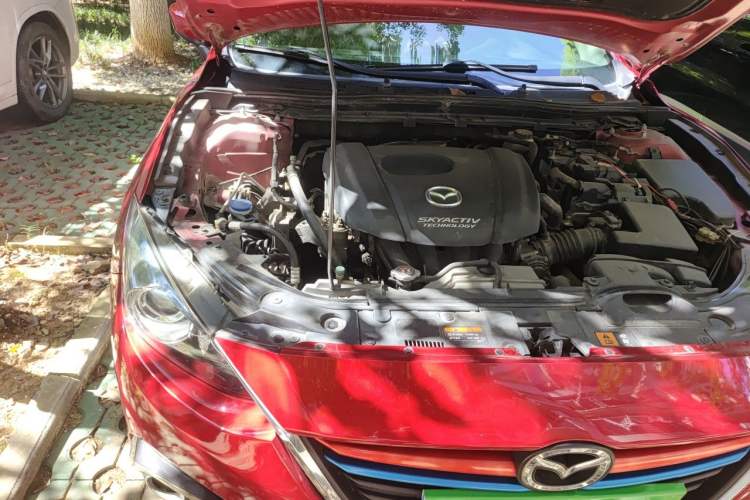 Used Mazda 3 Axela 2016 Sedan 1.5L Automatic Comfort Model Engine Bay Right