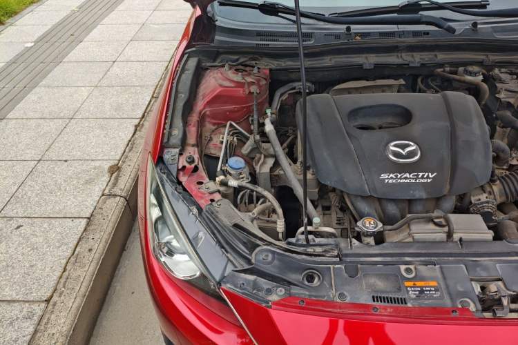 Used Mazda 3 Axela 2016 Sedan 1.5L Automatic Luxury Model Engine Bay Right
