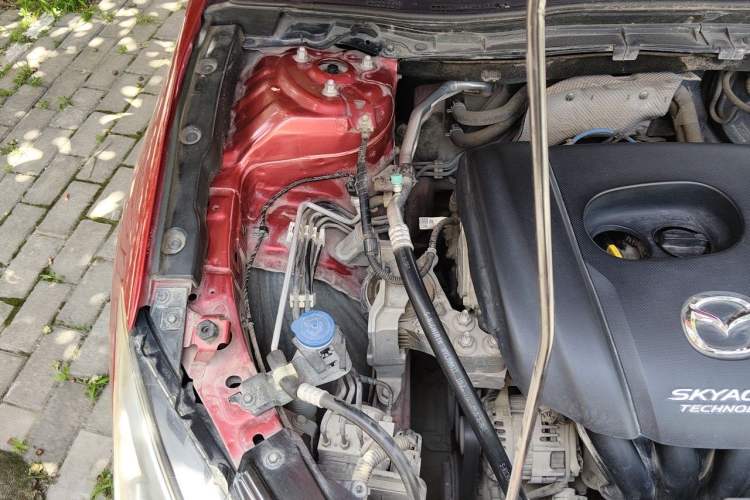 Used Mazda 3 Axela 2016 Sedan 1.5L Automatic Comfort Model Engine Bay Right