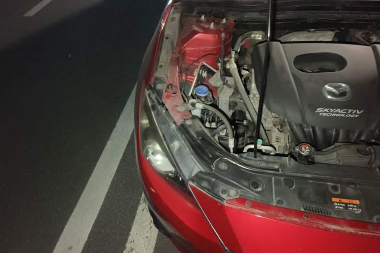 Used Mazda 3 Axela 2016 Sedan 1.5L Automatic Luxury Model Engine Bay Right