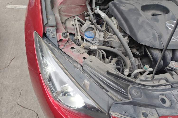 Used Mazda 3 Axela 2016 Sedan 1.5L Automatic Comfort Model Engine Bay Right