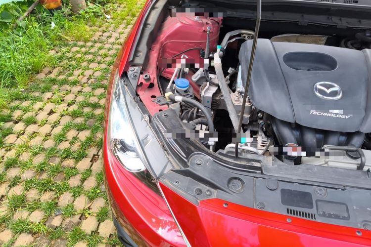 Used Mazda 3 Axela 2016 Sedan 1.5L Automatic Luxury Model Engine Bay Right
