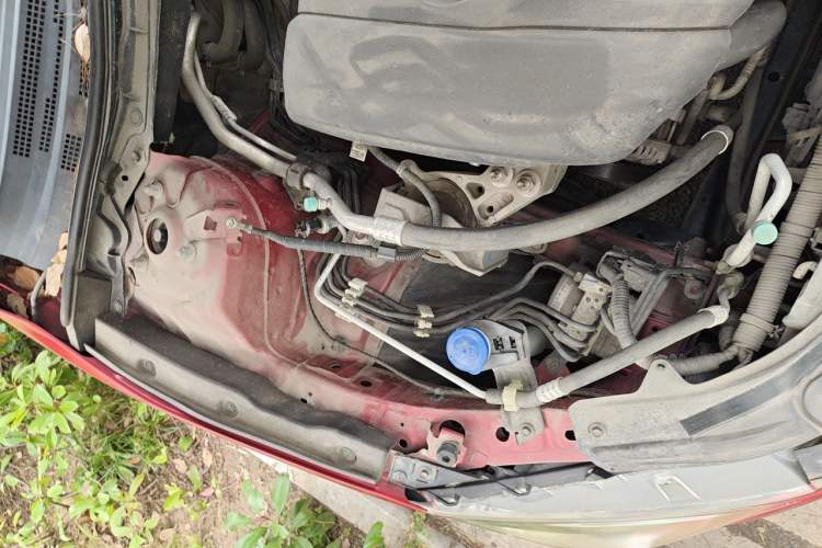 Used Mazda 3 Axela 2016 Sedan 1.5L Manual Comfort Model Engine Bay Right