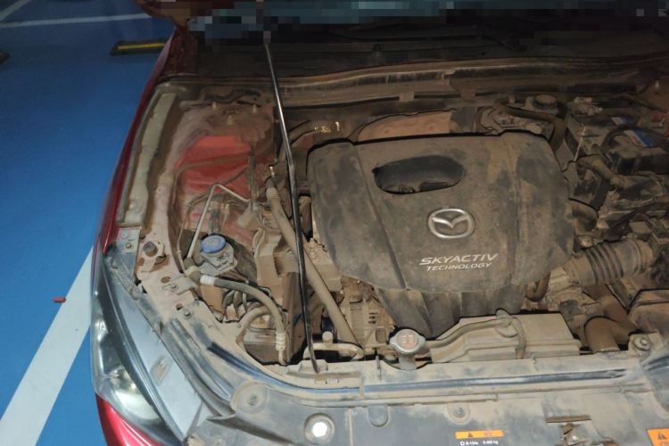 Used Mazda 3 Axela 2016 Sedan 1.5L Automatic Comfort Model Engine Bay Right