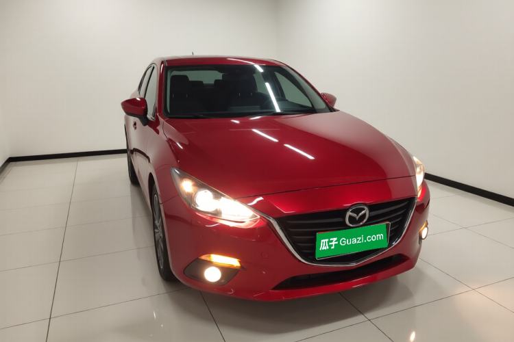 Used Mazda 3 Axela 2016 Hatchback 1.5L Automatic Comfort Model Exterior 1