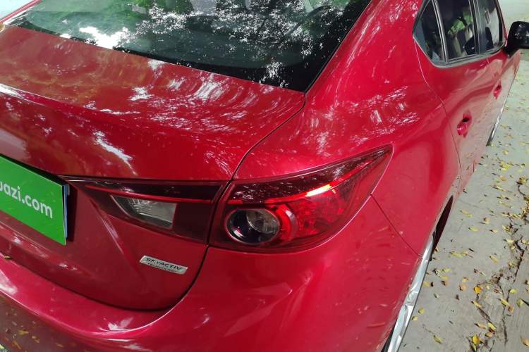 Used Mazda 3 Axela 2016 Sedan 2.0L Automatic Sport Model Exterior 1