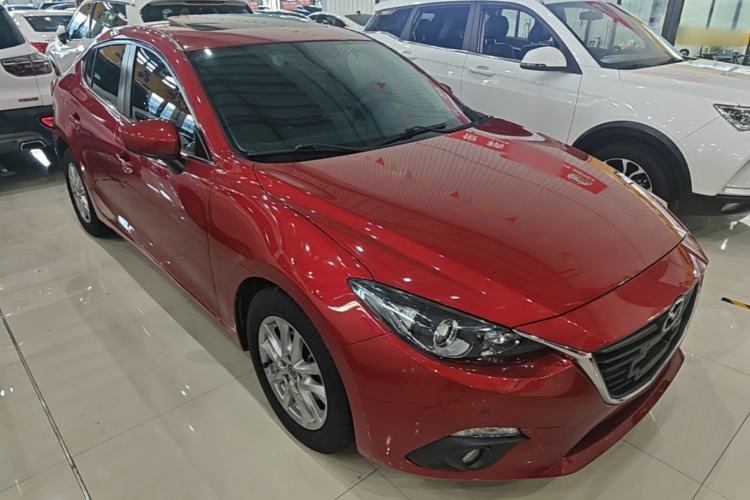 Used Mazda 3 Axela 2016 Sedan 1.5L Automatic Luxury Model Exterior 1