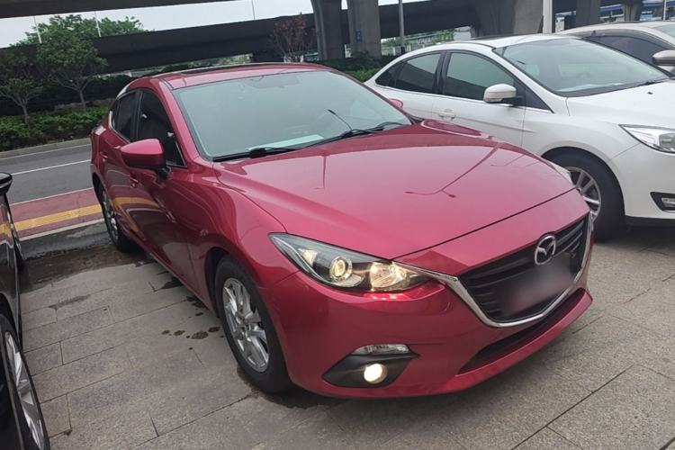 Used Mazda 3 Axela 2016 Sedan 1.5L Automatic Luxury Model Exterior 1