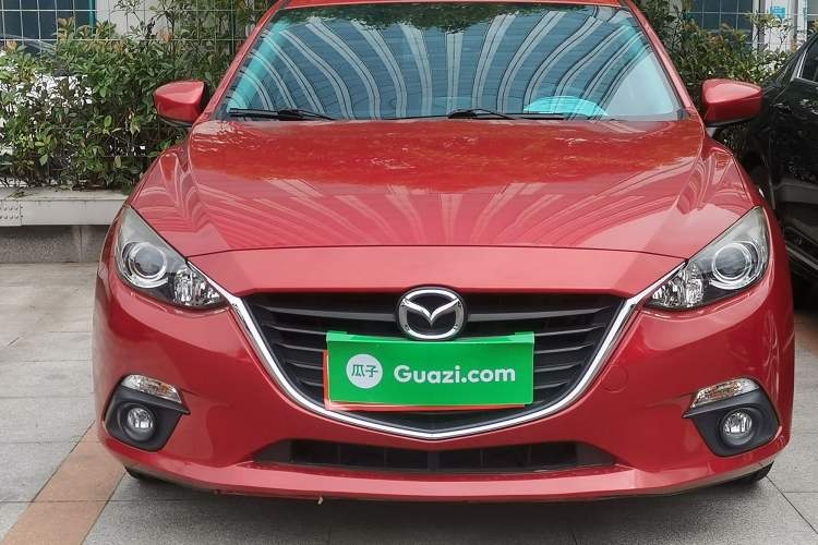 Used Mazda 3 Axela 2016 Sedan 1.5L Automatic Luxury Model Exterior 1