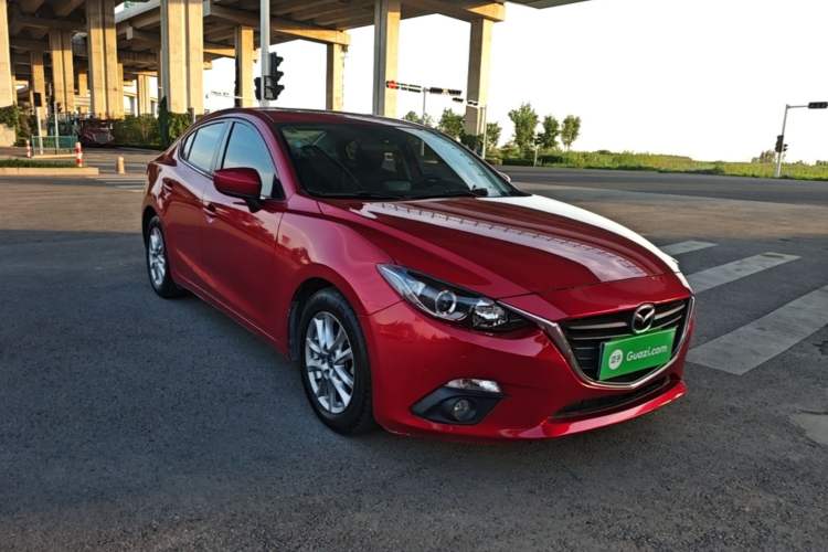 Used Mazda 3 Axela 2016 Sedan 1.5L Automatic Luxury Model Exterior 1