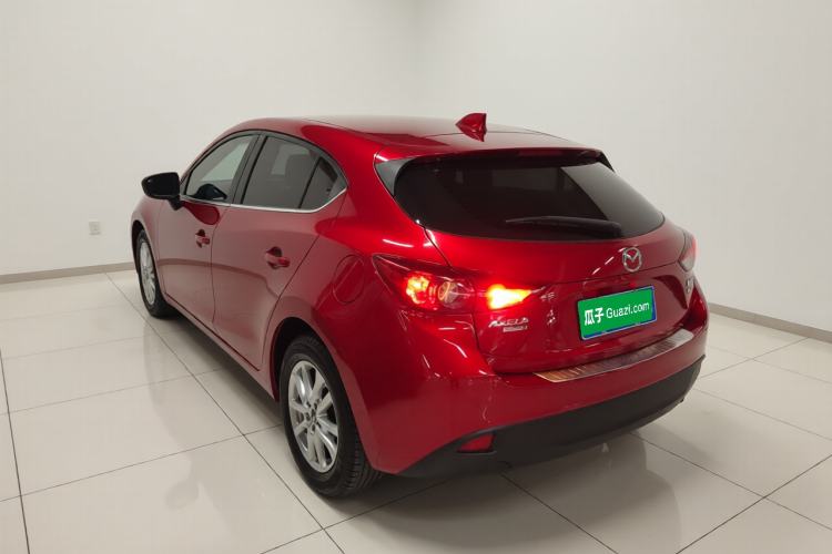 Used Mazda 3 Axela 2016 Hatchback 1.5L Automatic Comfort Model Exterior 2