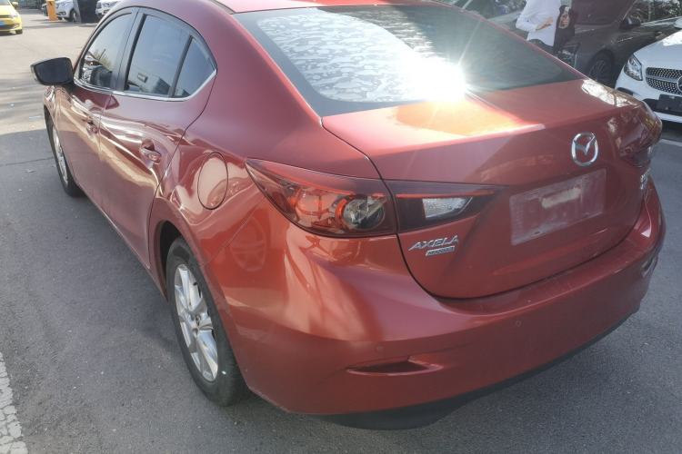 Used Mazda 3 Axela 2016 Sedan 1.5L Automatic Luxury Model Exterior 2