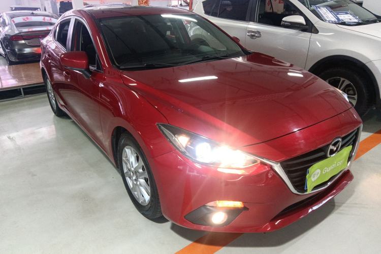 Used Mazda 3 Axela 2016 Sedan 1.5L Automatic Luxury Model Exterior 2