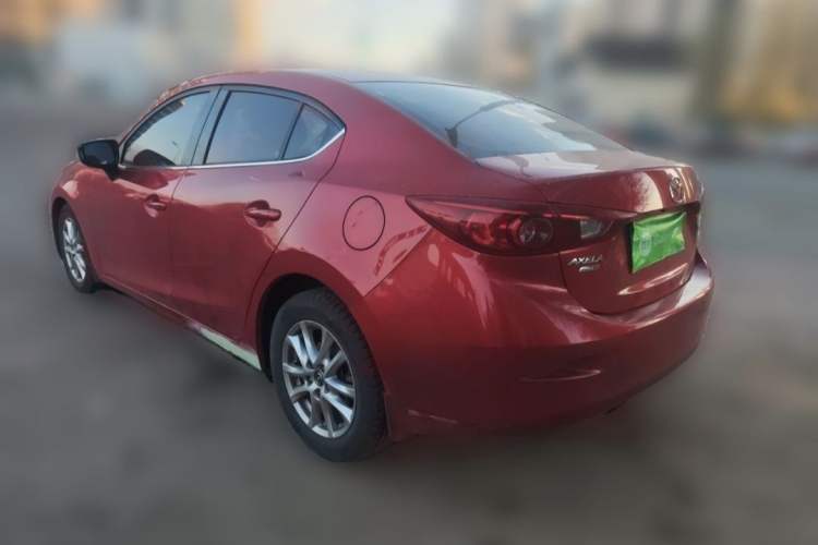 Used Mazda 3 Axela 2016 Sedan 1.5L Automatic Luxury Model Exterior 3
