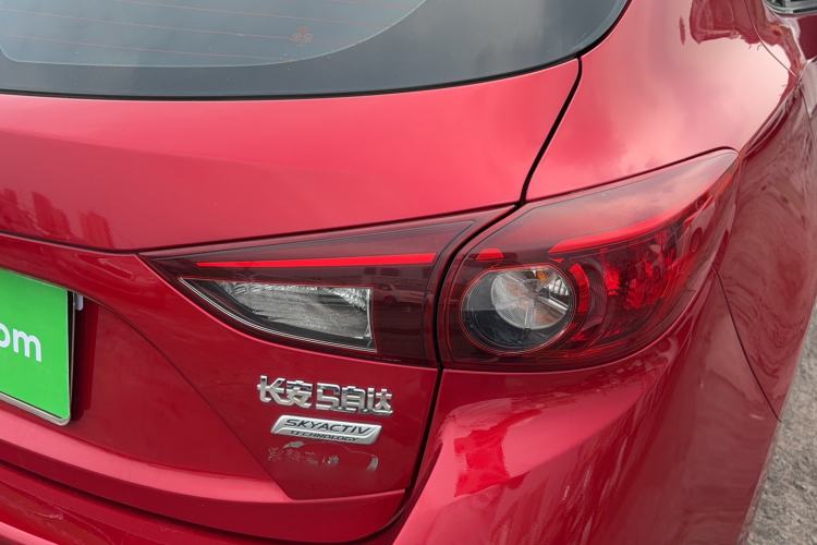 Used Mazda 3 Axela 2016 Hatchback 1.5L Automatic Luxury Model Exterior 3