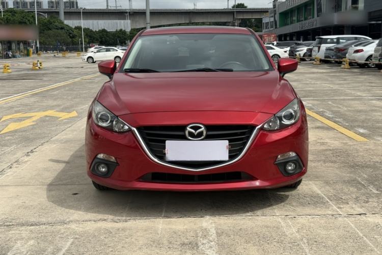 Used Mazda 3 Axela 2016 Hatchback 1.5L Automatic Luxury Model Exterior 3