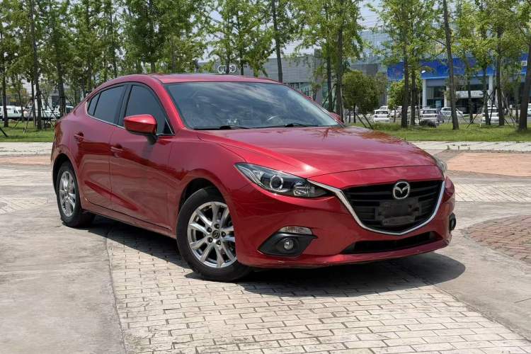 Used Mazda 3 Axela 2016 Sedan 1.5L Automatic Luxury Model Exterior 3
