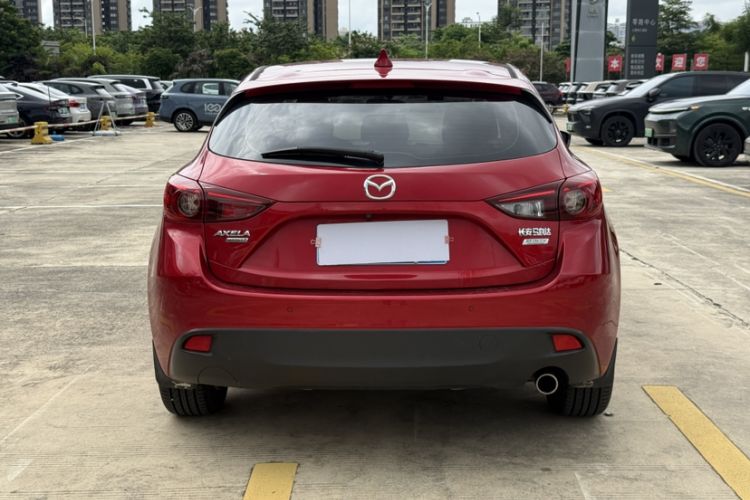 Used Mazda 3 Axela 2016 Hatchback 1.5L Automatic Luxury Model Exterior 4