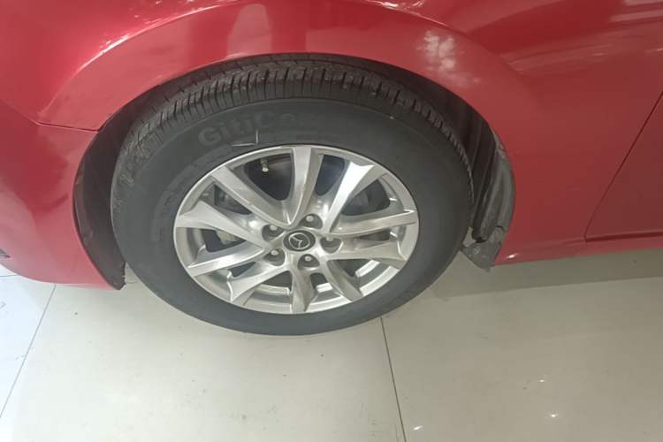Used Mazda 3 Axela 2016 Sedan 1.5L Automatic Comfort Model Exterior 4