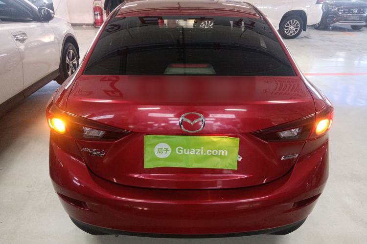 Used Mazda 3 Axela 2016 Sedan 1.5L Automatic Luxury Model Exterior 4
