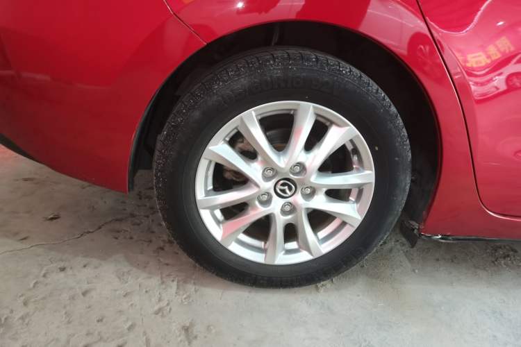 Used Mazda 3 Axela 2016 Sedan 1.5L Automatic Comfort Model Exterior 5