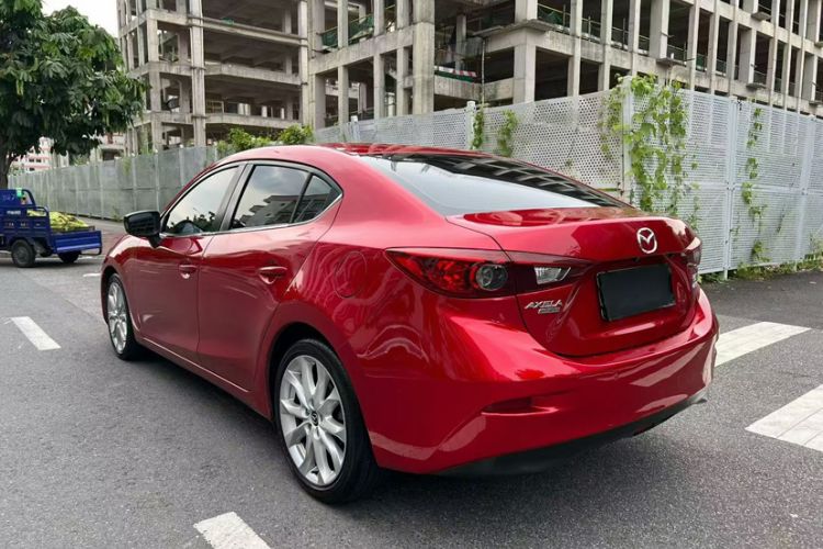 Used Mazda 3 Axela 2016 Sedan 2.0L Automatic Sport Model Exterior 5