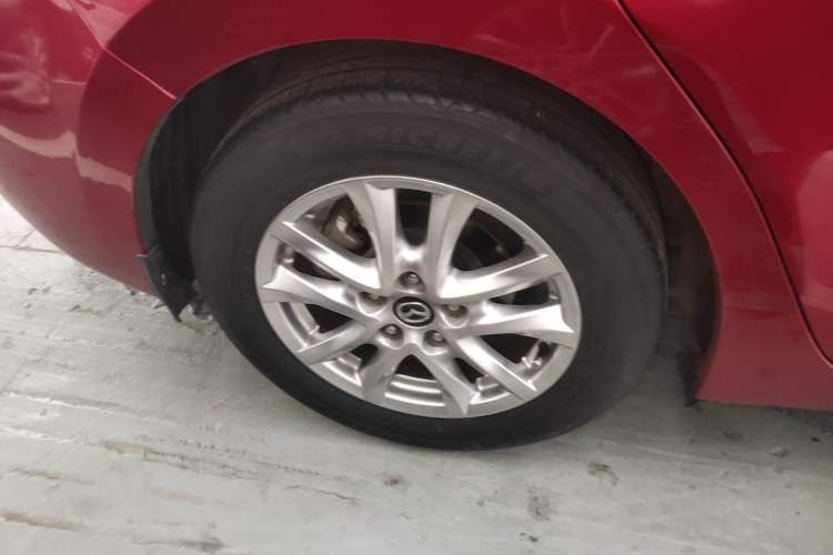 Used Mazda 3 Axela 2016 Sedan 1.5L Automatic Comfort Model Exterior 5