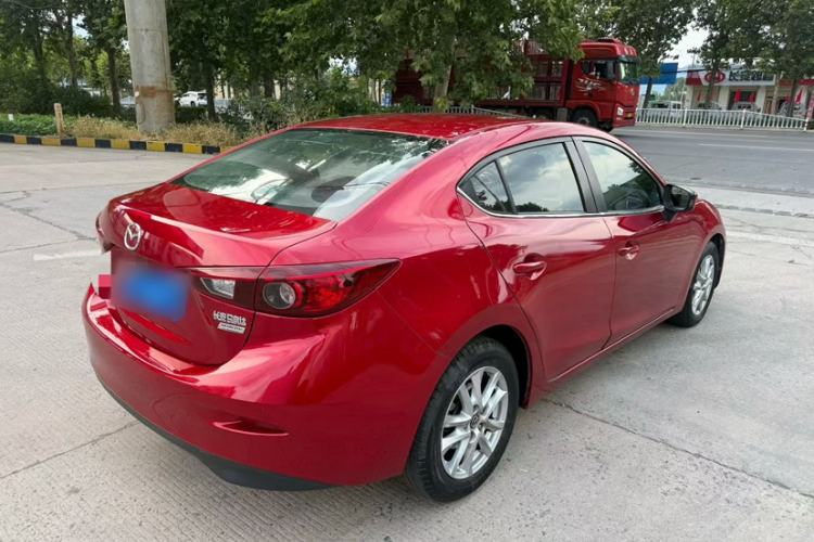 Used Mazda 3 Axela 2016 Sedan 1.5L Automatic Luxury Model Exterior 5