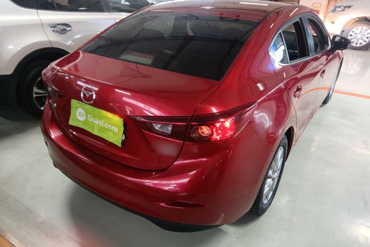 Used Mazda 3 Axela 2016 Sedan 1.5L Automatic Luxury Model Exterior 5