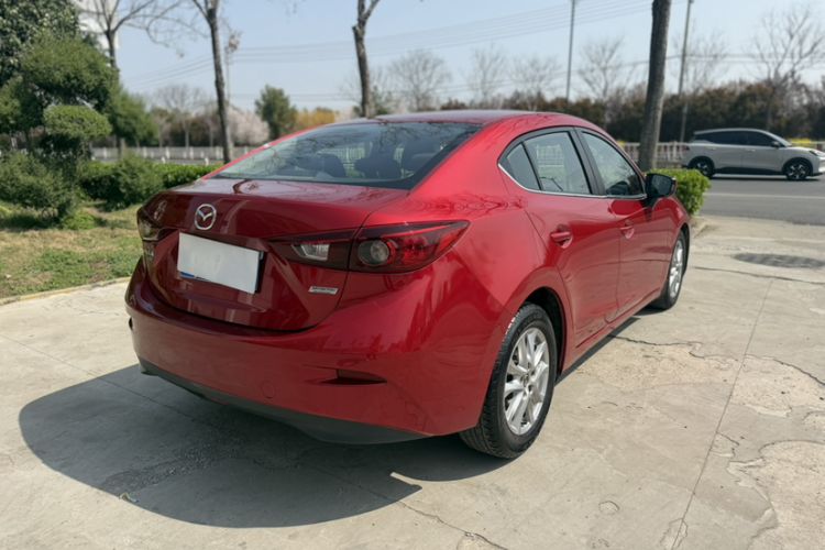 Used Mazda 3 Axela 2016 Sedan 1.5L Manual Comfort Model Exterior 7