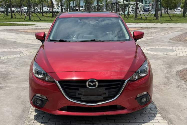 Used Mazda 3 Axela 2016 Sedan 1.5L Automatic Luxury Model Exterior 8