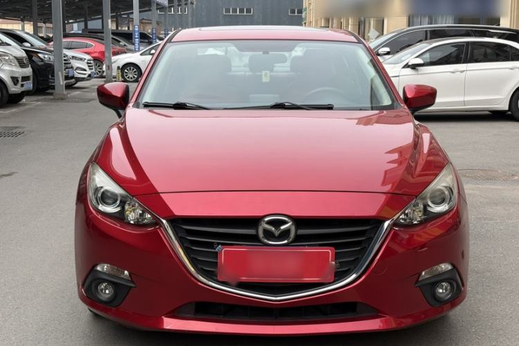 Used Mazda 3 Axela 2016 Sedan 1.5L Automatic Luxury Model Exterior 8