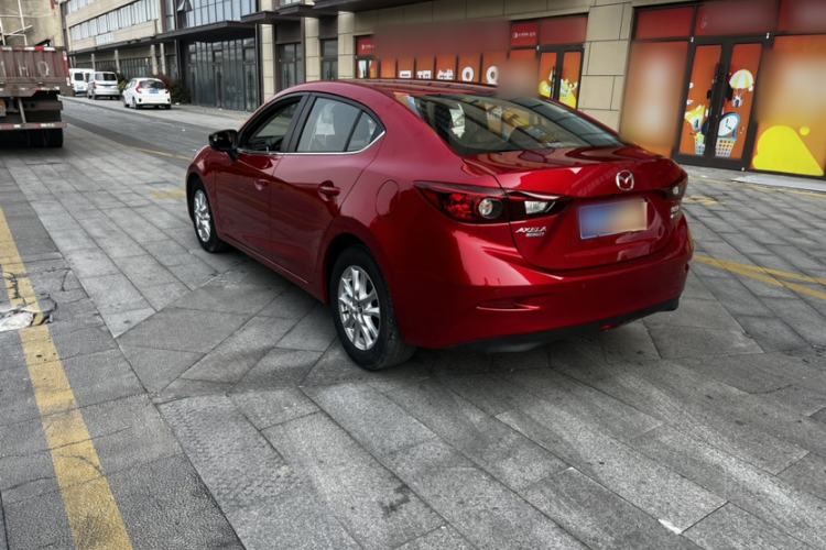Used Mazda 3 Axela 2016 Sedan 1.5L Automatic Luxury Model Exterior 9