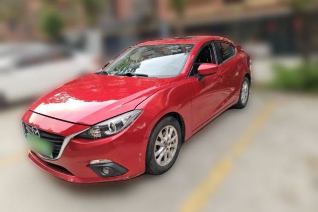 Używany Mazda 3 Axela 2016 Sedan 1.5L Automatic Luxury Model