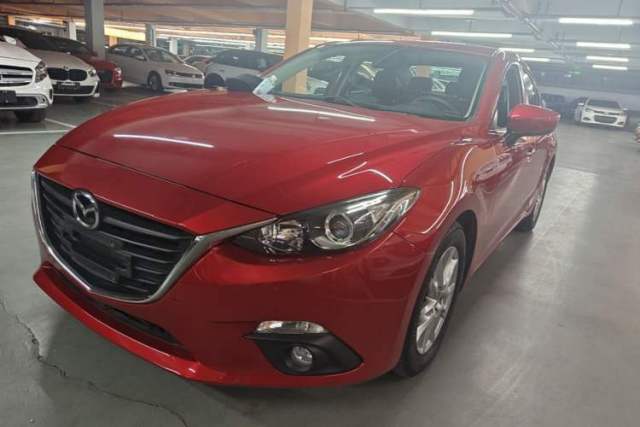 Used Mazda 3 Axela 2016 Sedan 1.5L Automatic Luxury Model