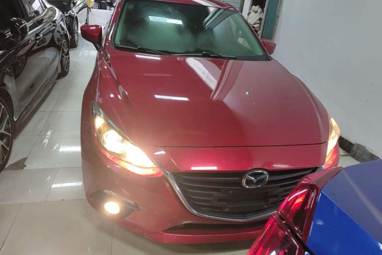 Used Mazda 3 Axela 2016 Sedan 1.5L Automatic Comfort Model Front