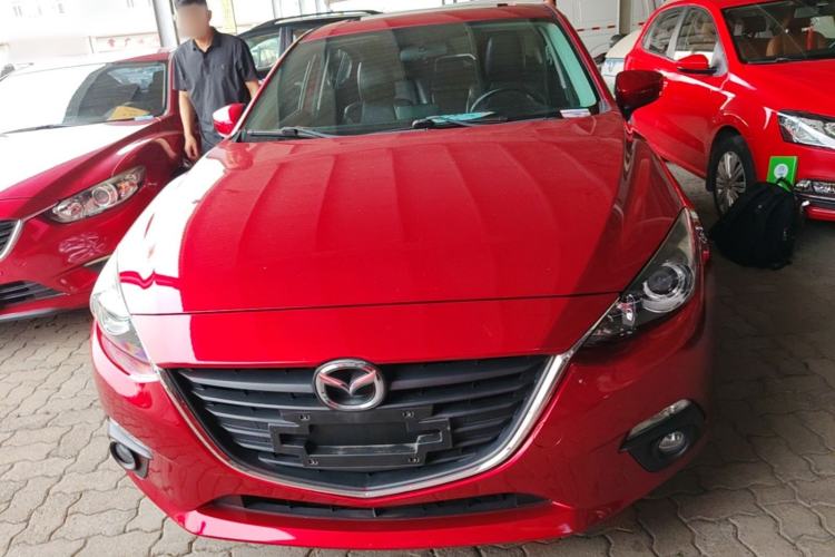 Used Mazda 3 Axela 2016 Sedan 1.5L Automatic Luxury Model Front